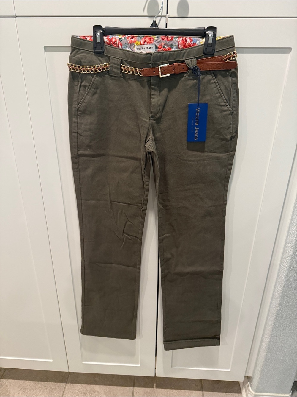 Olive Women's Chinos with Chain Belt